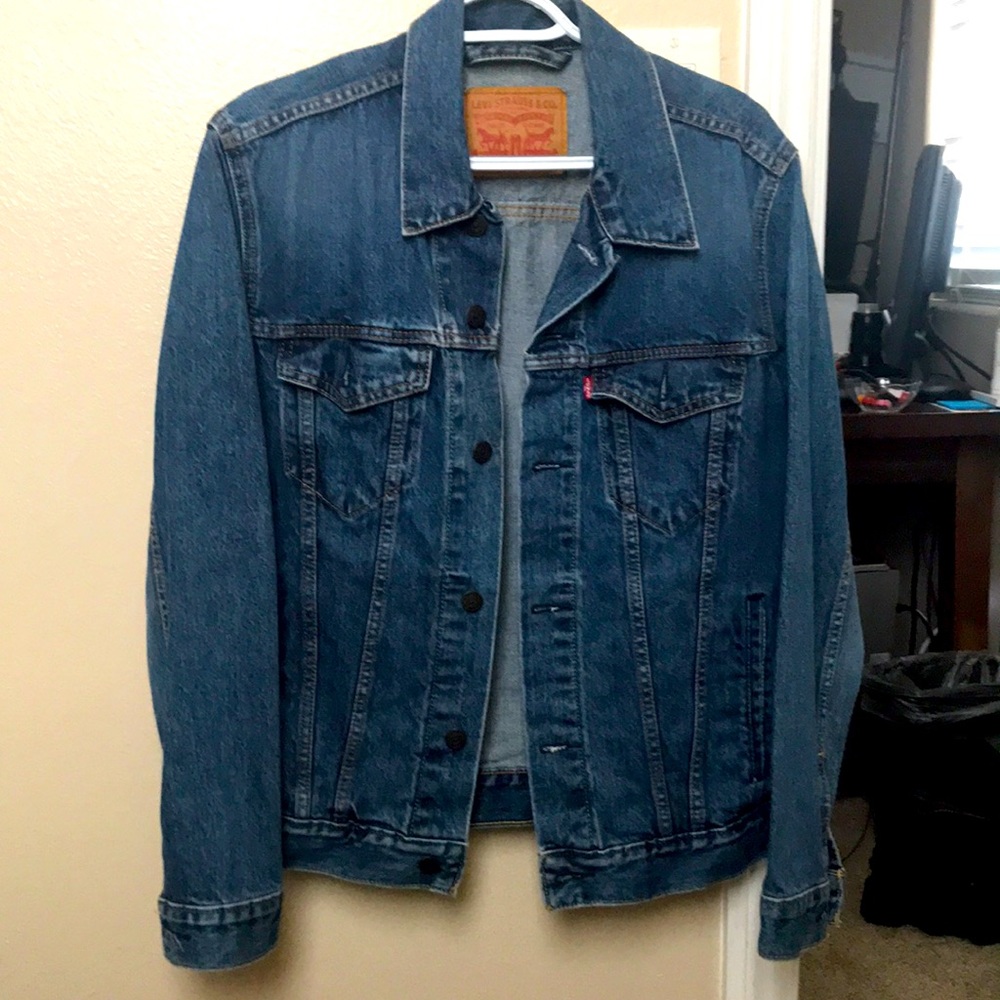 Levi’s denim jacket, Mens S. Medium Stonewash Blue.